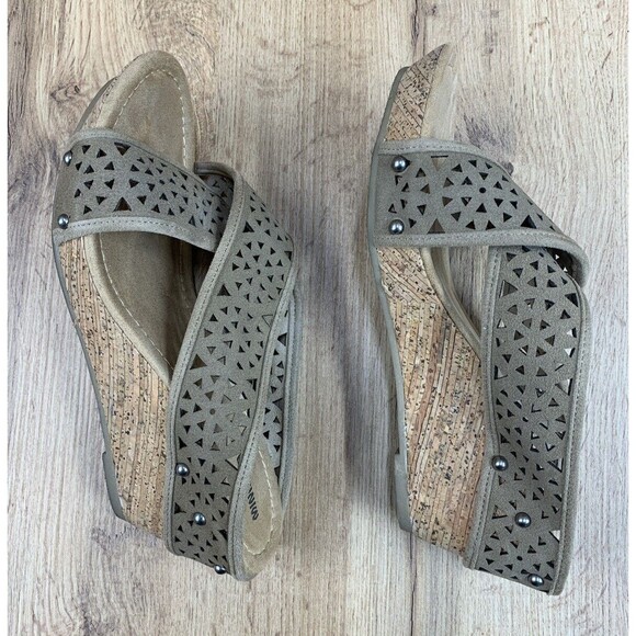 Minnetonka Platform Wedge Eyelet Sandals Women's Size 10 Brown Suede Leather - Picture 11 of 15
